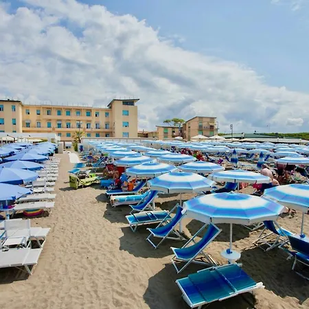 Isa-double In With Swimming Pool In Marina Di Cecina, Just 10 Meters From The Sea Hotel
